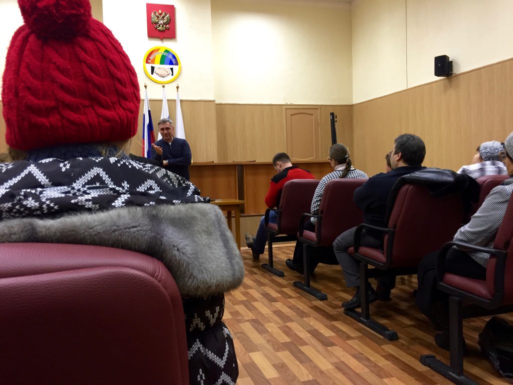 Prominent HIV Denialist "Dr." Vyacheslav Borovsykh warns about the fallacies of Darwinism and medication at his weekly public lecture in Yekaterinburg.