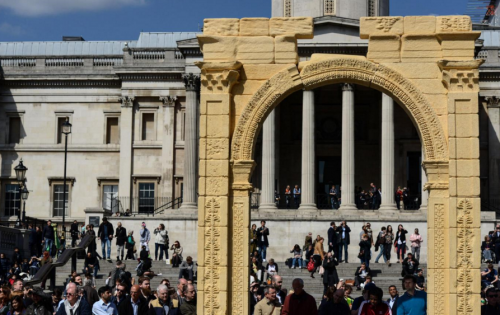 A replica of Palmyra's Arch of Triumph has been temporarily recreated at Trafalgar Square in London. Image © Getty